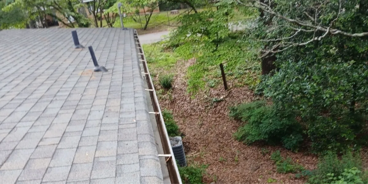 Gutter Cleaning – Godfrey Dr, Mableton GA