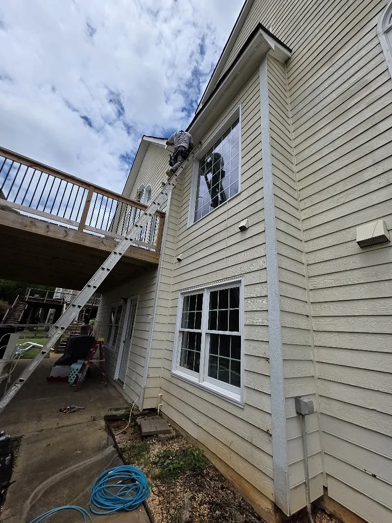 162 ft of Bronze 6-Inch Gutter on a Three-Story – Hamilton Way — photo 3 of 3