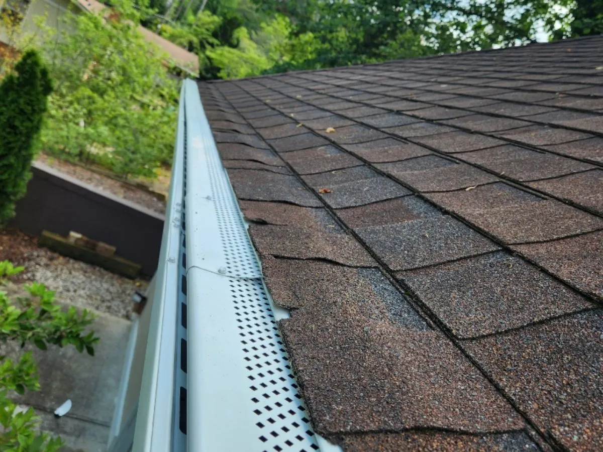 Gutter Guards Reinstallation – Leslie Dr NE, Atlanta GA