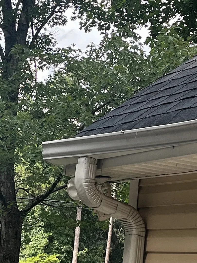 26 ft of White 6-Inch Gutter Above the Garage – The Farm Road — photo 5 of 5