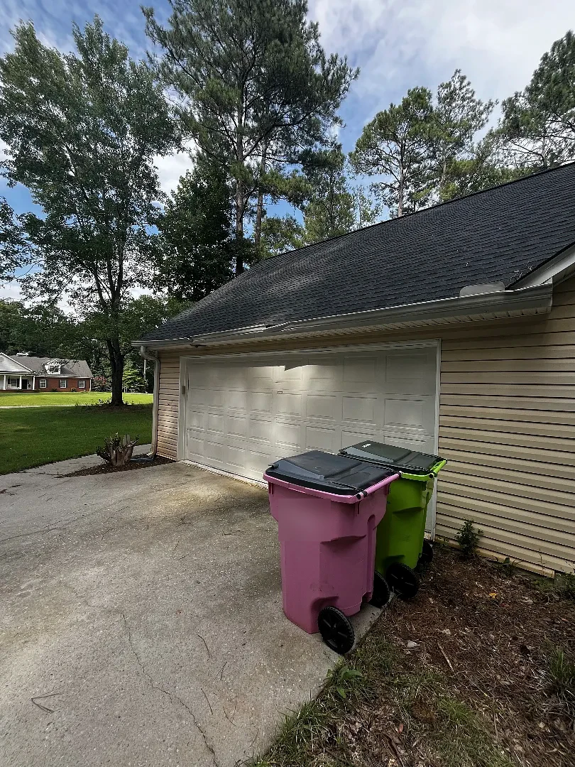 26 ft of White 6-Inch Gutter Above the Garage – The Farm Road — photo 1 of 5